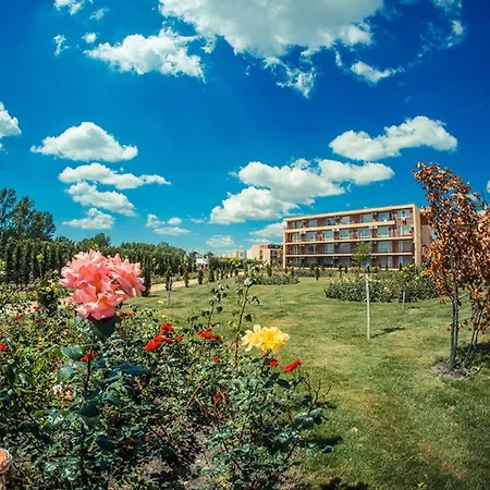 Апартамент Visit Orchid Fort